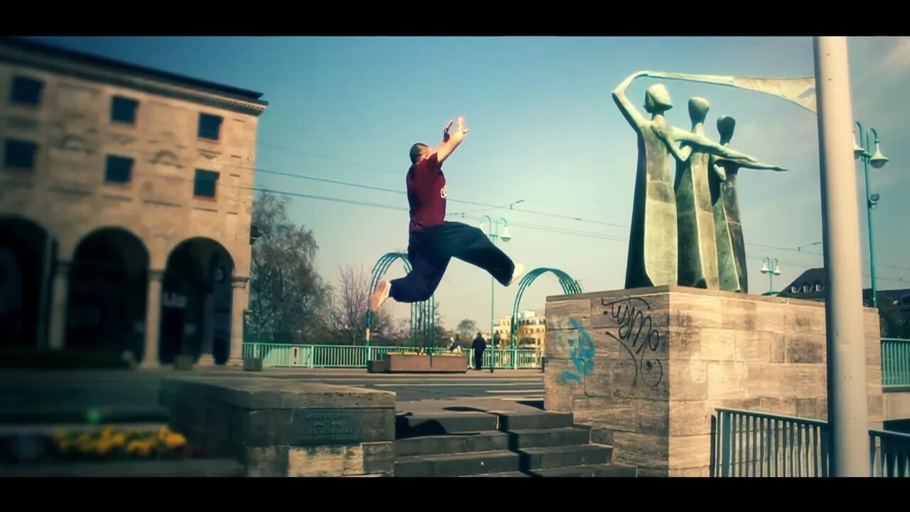 Footprintfilms - 2013 Parkour Montage: World in Slow Motion (4K +50fps Upscale)