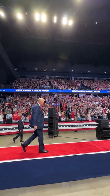 Trump’s walk out in Michigan today. The power of populism