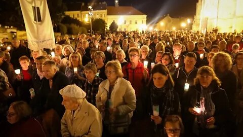 STELLVERTRETEND REUE ERWECKEN FÜR ALLE STERBENDEN