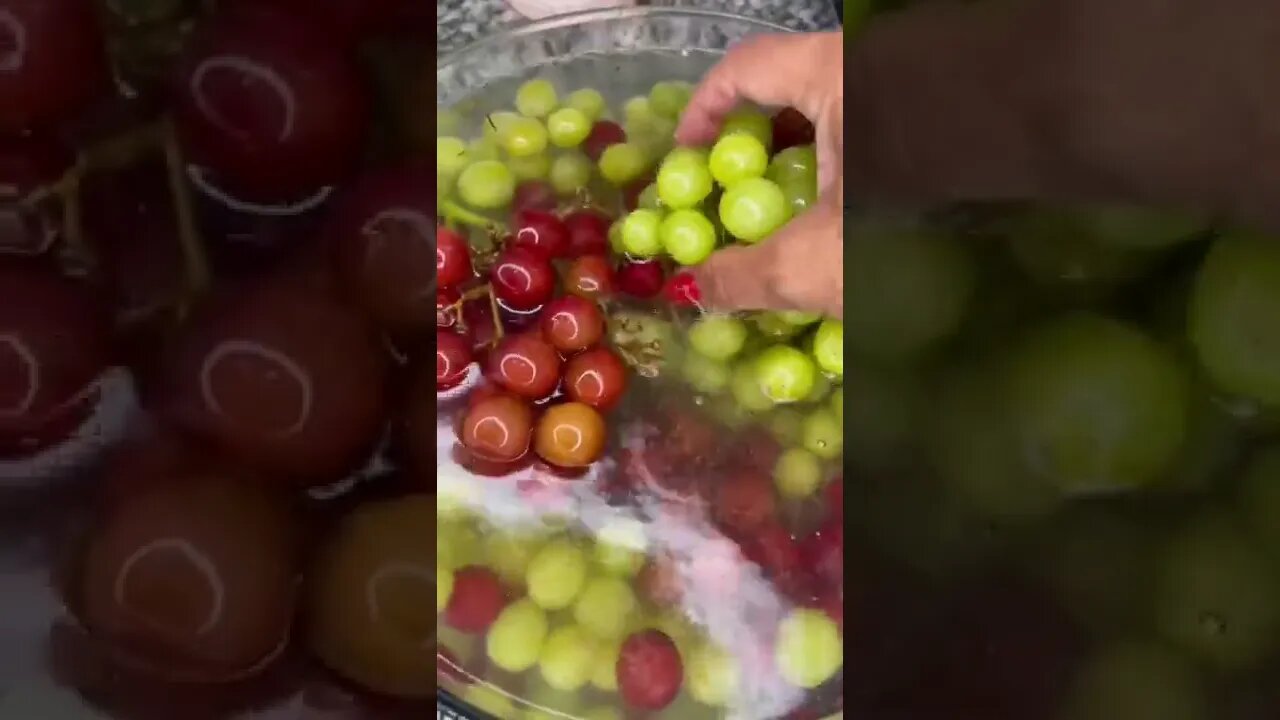 How to wash grapes correctly #Shorts #grapes #fruit #clean #asmr