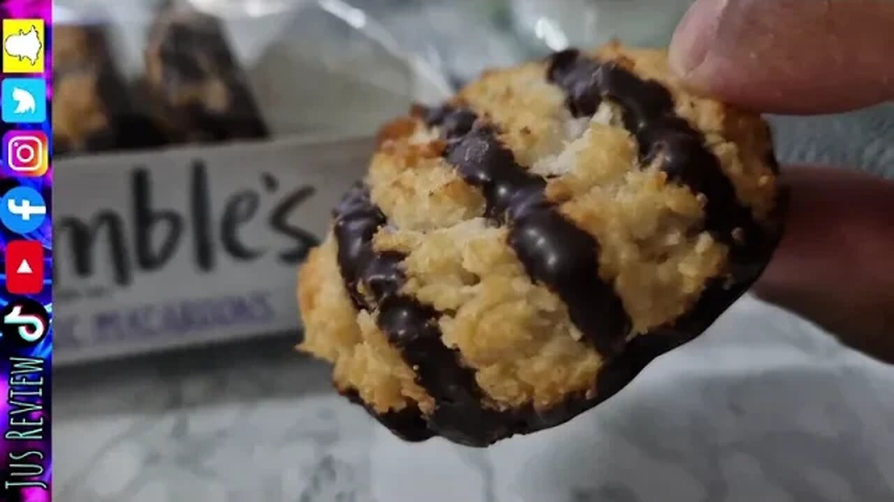 Big Macaroons