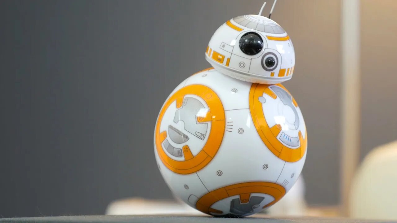 A Real Droid in Your Home: Sphero BB-8 Review!