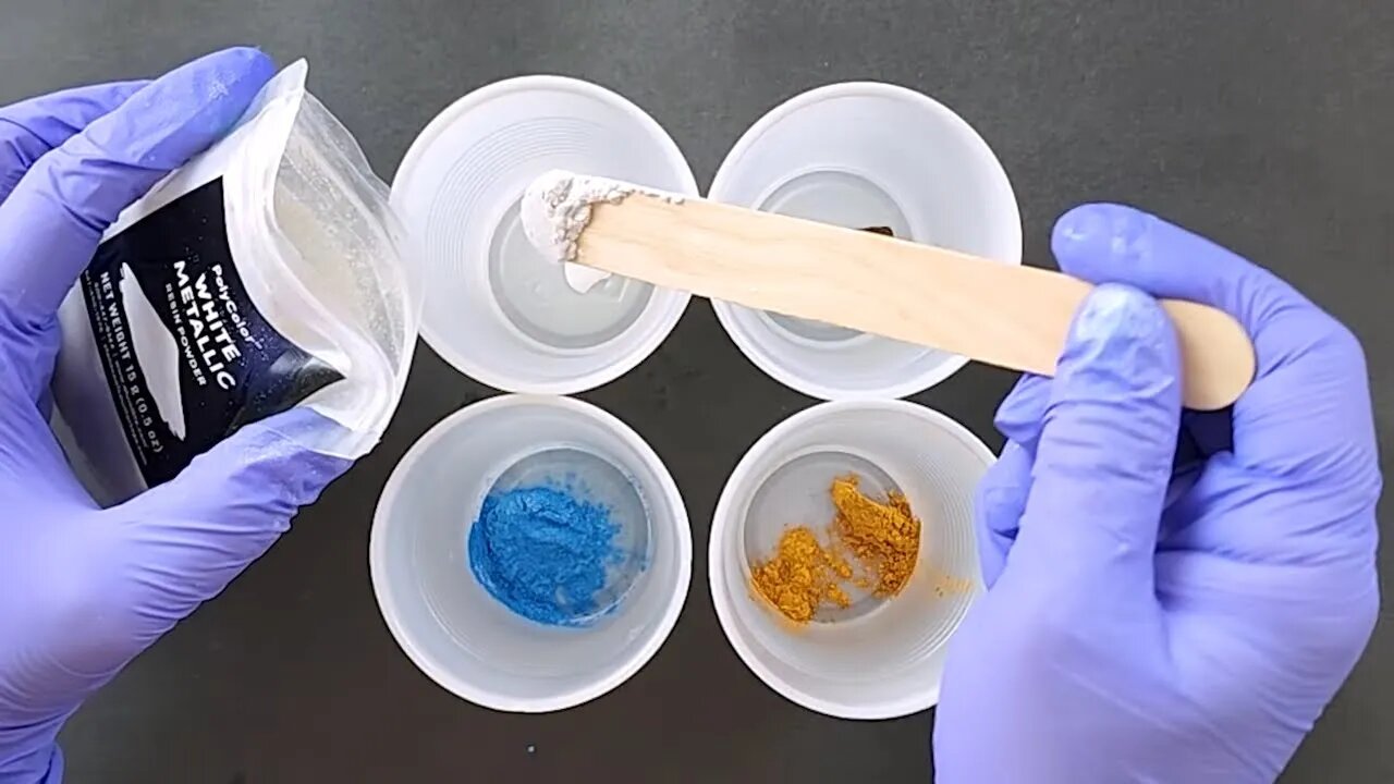 Mixing Resin & Colors - How to Mix Resin Colors - Mixing Resin With Pigment