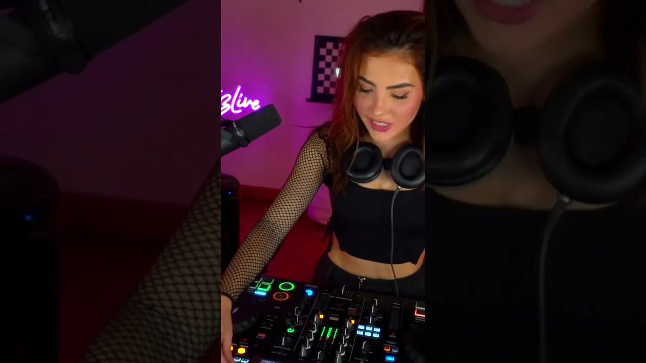 dark techno set dj chess