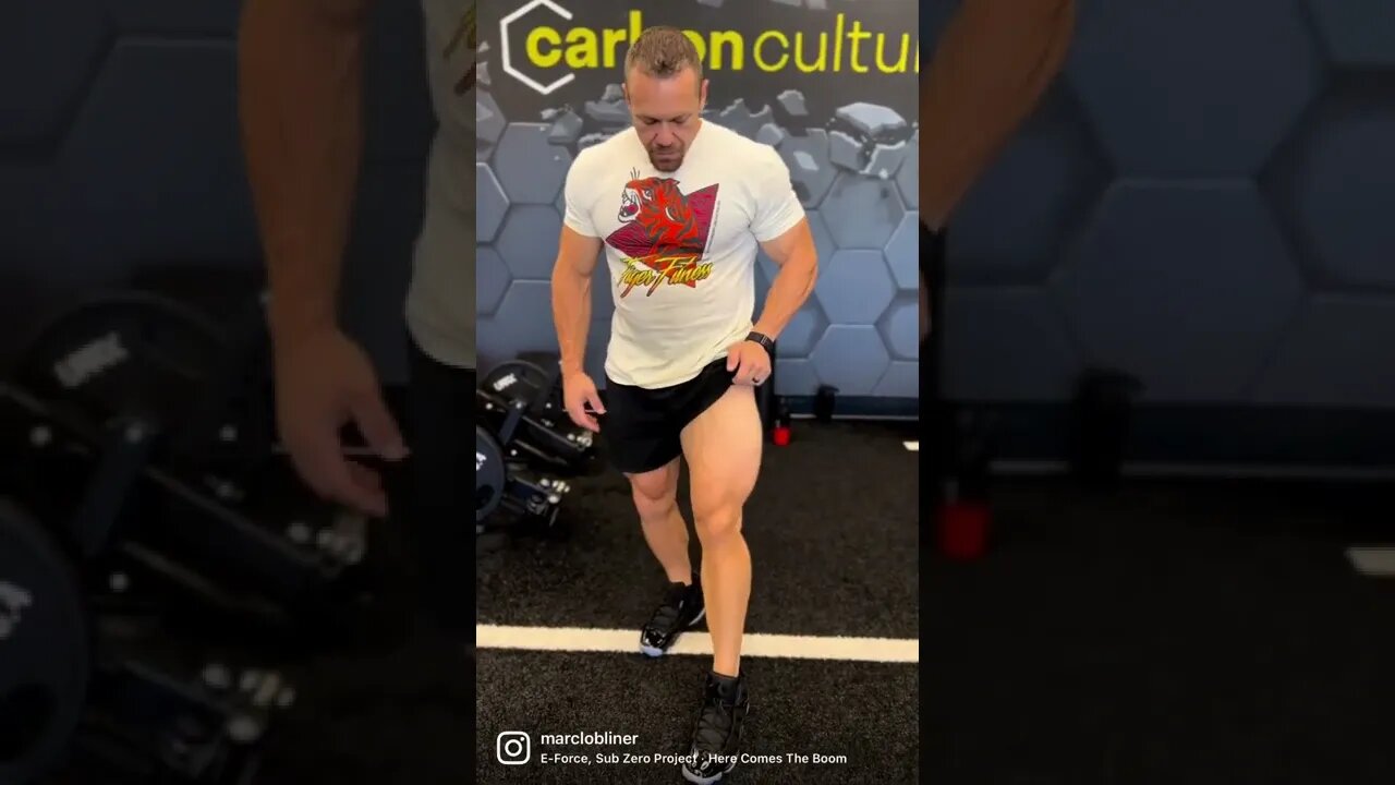 Some Jay Cutler Quad Stomp Action