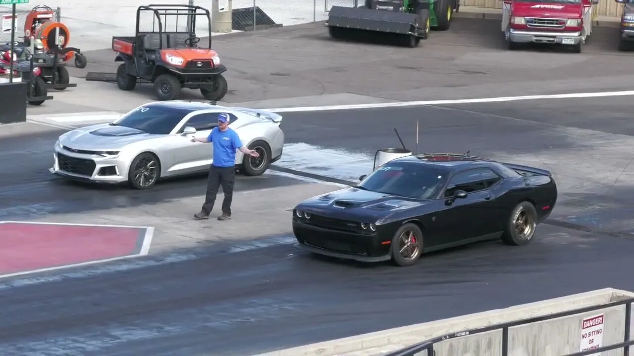 Hellcat vs ZL1 Camaro - drag racing-8