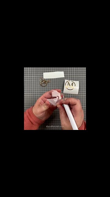 HOW TO MAKE YOUR OWN MONOGRAM KEYCHAINS #shorts