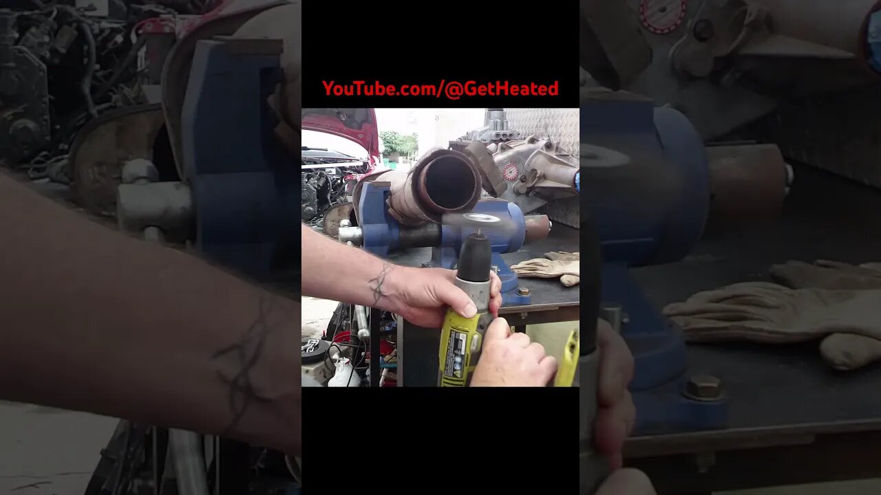 DIY Muffler Repair. I really shouldn’t do it LOL #welding #metalfabrication #diycrafts #diy