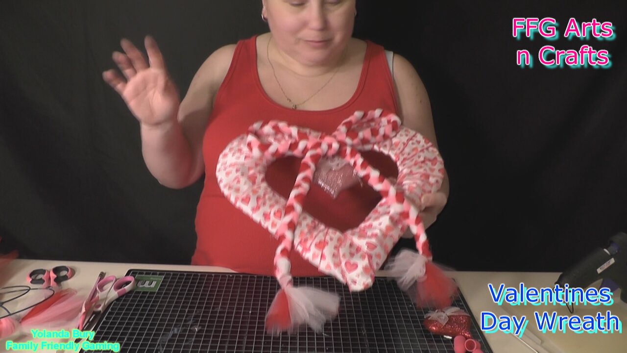 FFG Arts n Crafts Valentines Day Wreath