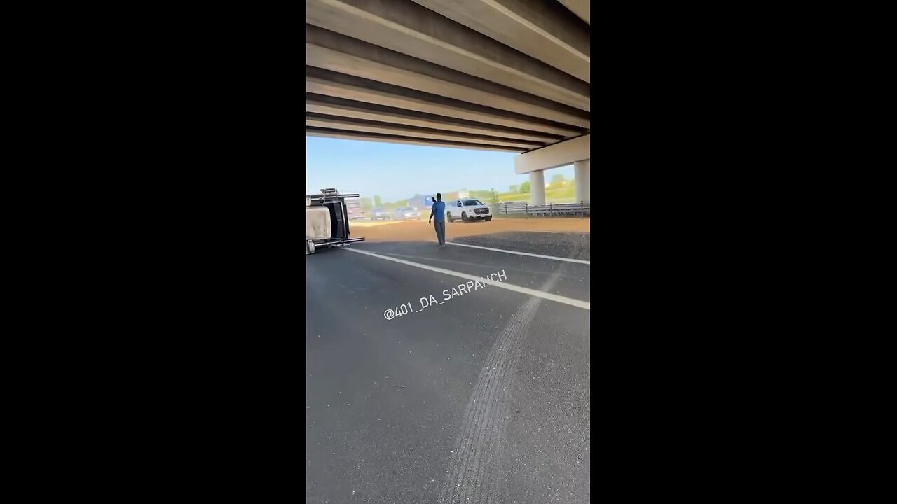 Truck rollover on highway 401 Chatham