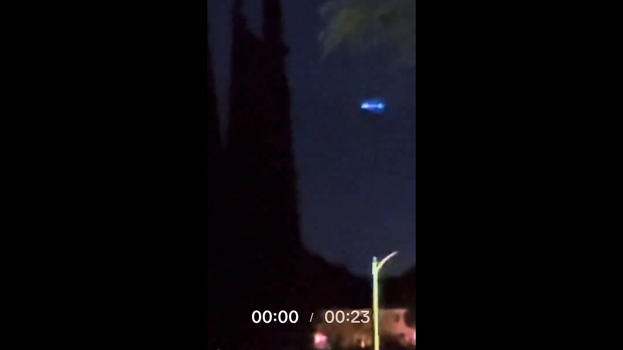 Several individuals have reported UFO sightings in the Palmdale and Lancaster regions of California