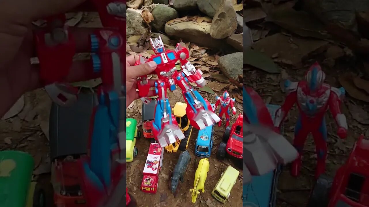 Transformers Merah keren #shorts #mainananak #robot #transformers #viral #fyp