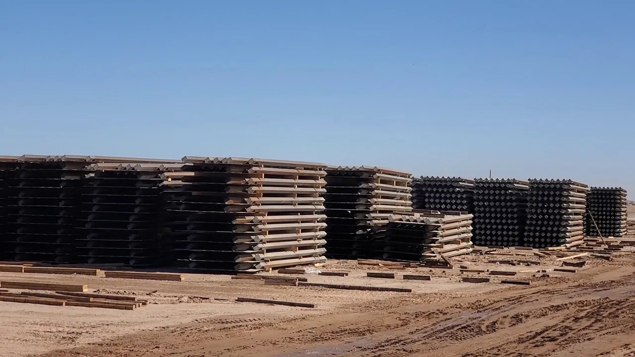BUILD THE WALL