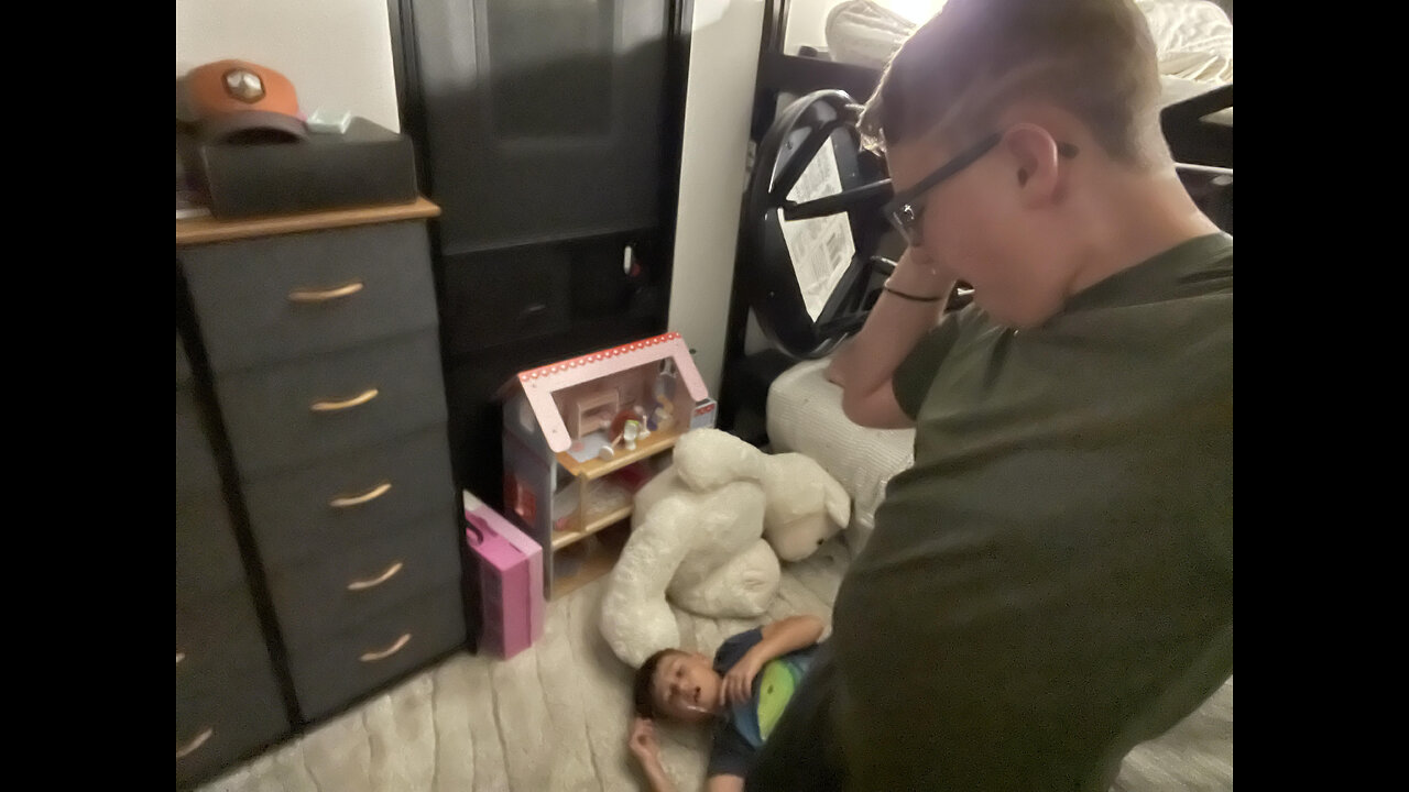 POV: you try to take a poop with an alien 