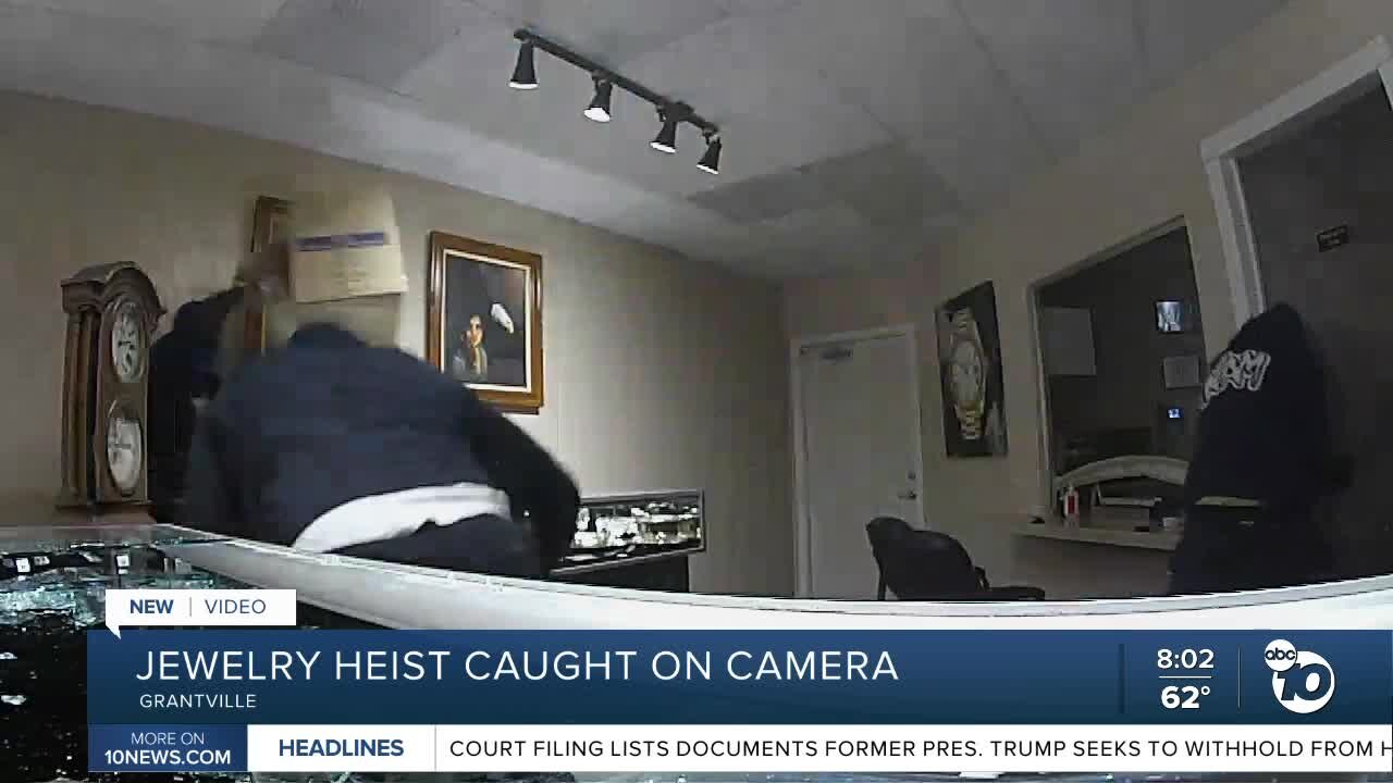 Jewelry heist caught on camera