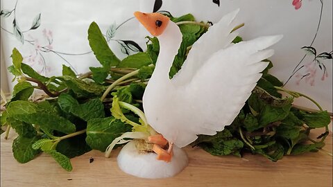Radish swan 🦢 || simple radish garnishing || beautiful art