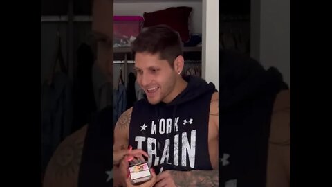 mi novio me encuentra fotos de otro en el celular
