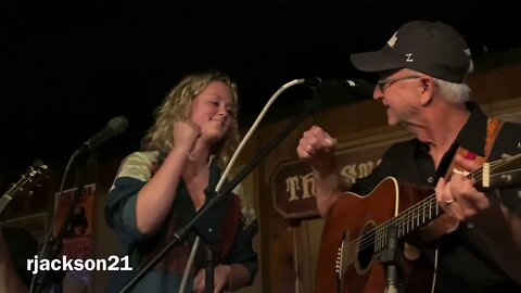 Carl Jackson welcomes Hannah Everhart, American Idol top 20, to the Station Inn covering "Grandpa"