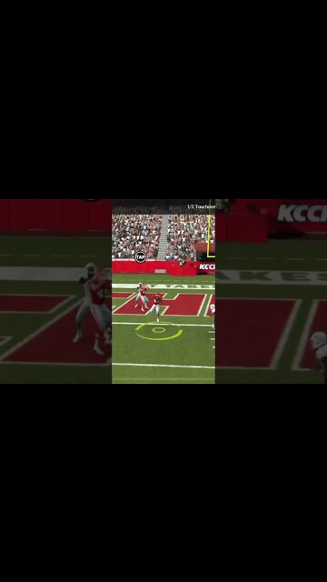 Chiefs MLB Anthony Hitchens Pass Defection Gameplay - Madden NFL 22 Mobile Football
