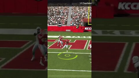 Chiefs MLB Anthony Hitchens Pass Defection Gameplay - Madden NFL 22 Mobile Football