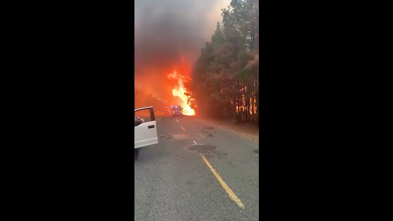 🇺🇸#USA America continues to burn. The fire reached the state of Louisiana.