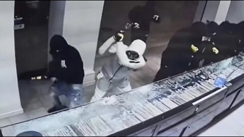 Chicago Smash-N-Grab Thugs Steal Millions In Jewelry From Rolls Royce Dealership