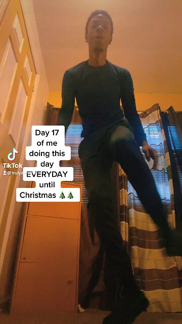 Day 17 of me doing this dance EVERYDAY until Christmas 🎄🎄