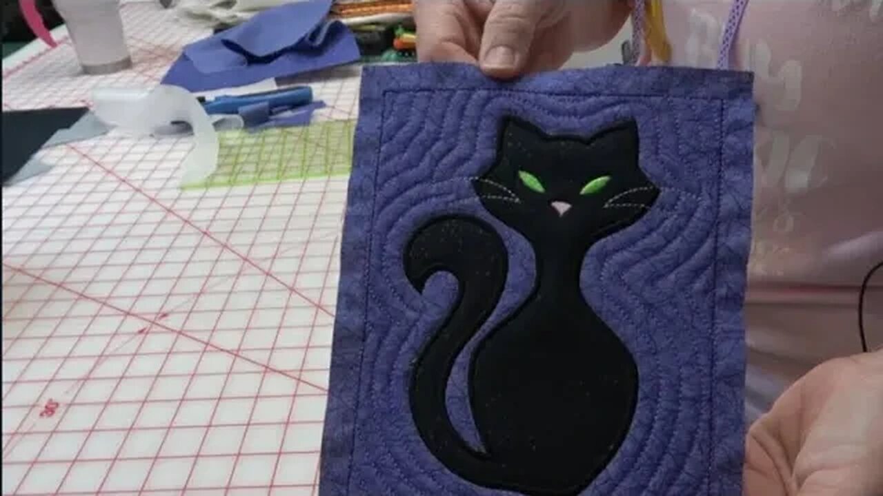 DBJJ Halloween Placemat - Cat Block. Use Scan n Cut for Applique