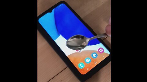 Viral > Controlling the smartphone with a teaspoon ! ! - #Controlling #smartphone #teaspoon