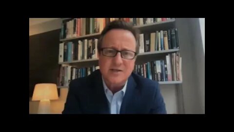 David Cameron diz à CNN que Putin é “efetivamente um criminoso de guerra”