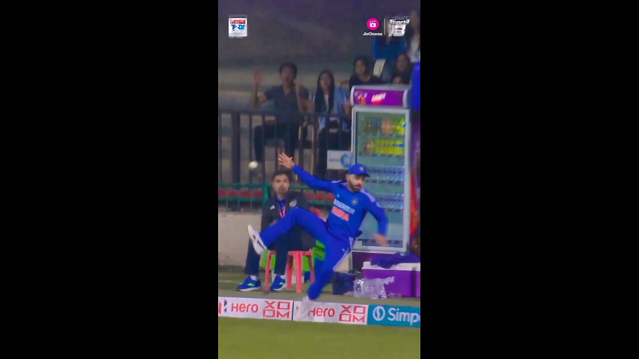 Virat Kohli Catch Seen 😍 #cricket #virat #sports #trending #news #viral