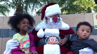 Santa's schedule still open in South Florida despite national shortage