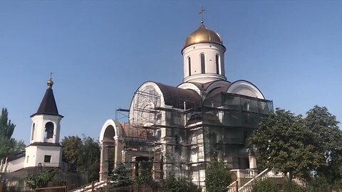 One more footage of a Russian "occupiers" rebuilding the city of Mariupol