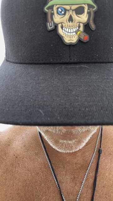 Life imitating my toxic toy youth!! 🌴😎❤️ #promptings #sendoutcards #islandvibe