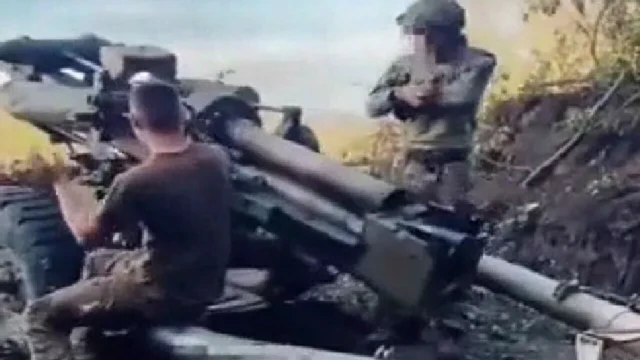 Dancing Ukrainian LGTB soldiers fire artillery in viral video. Russia replies with artillery videos