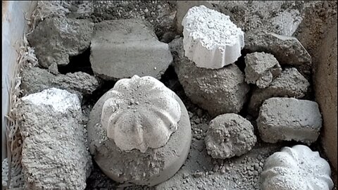 Grey & White Pure Cement Reforms | dry Crumbling on floor