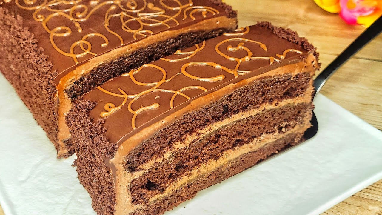 Prague cake in 15 minutes! Insanely delicious, incredibly soft and moist chocolate cake!