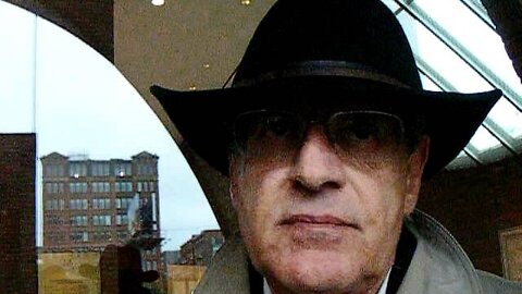 Charlie Jacobs at courthouse.AVI