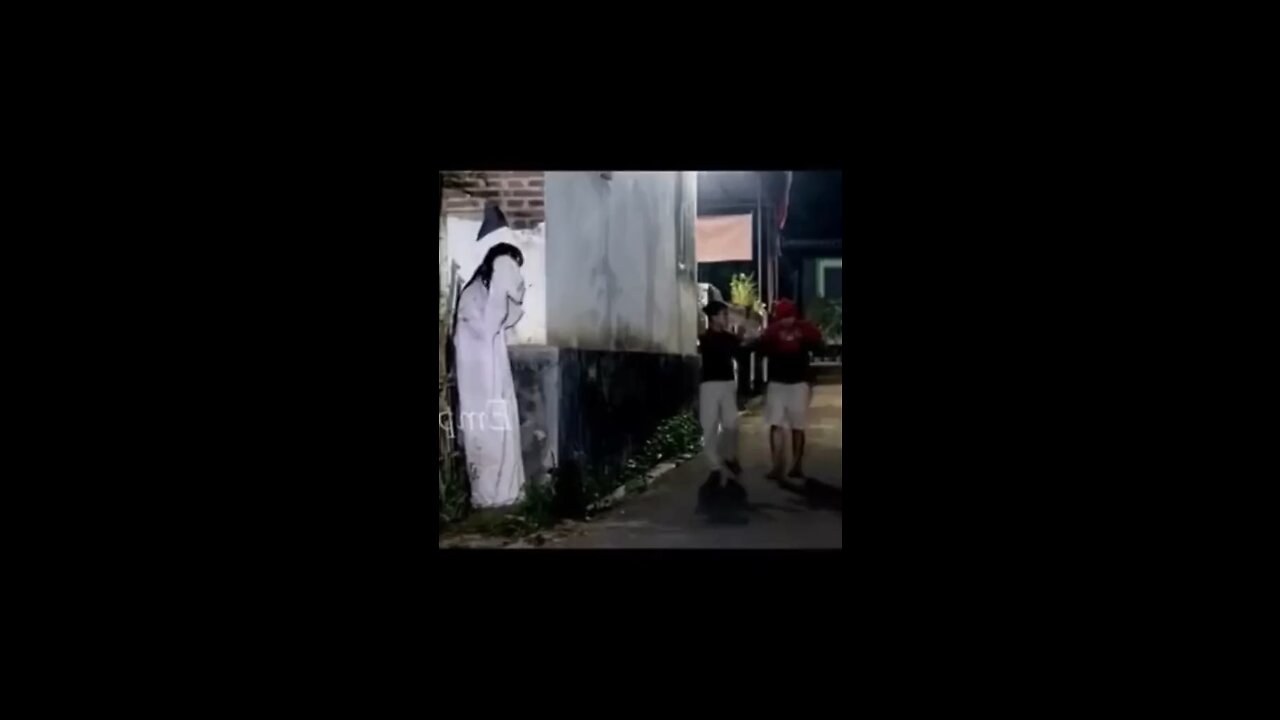 funny prank 🤪🤪😜😝😂🤣