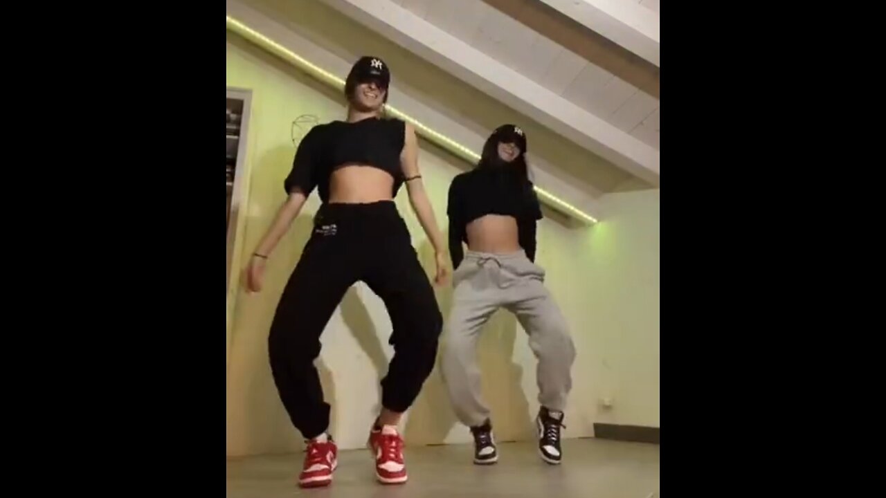 Dance practice 🤤🤤🥰🥰