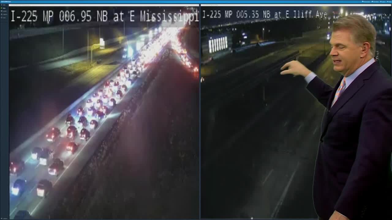 Crash closes northbound I-225 at Alameda Ave. Friday morning, according to Aurora police