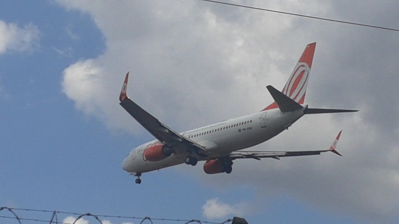 Boeing 737-800 PR-GUH filmado na cabeceira da pista 11 do Aeroporto Internacional de Manaus 8