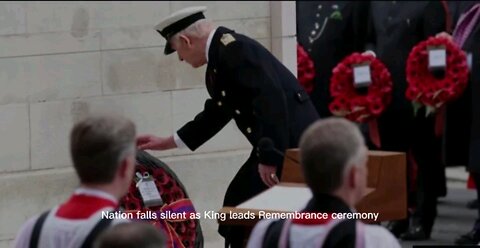 king at cenotaph for fallen heroes