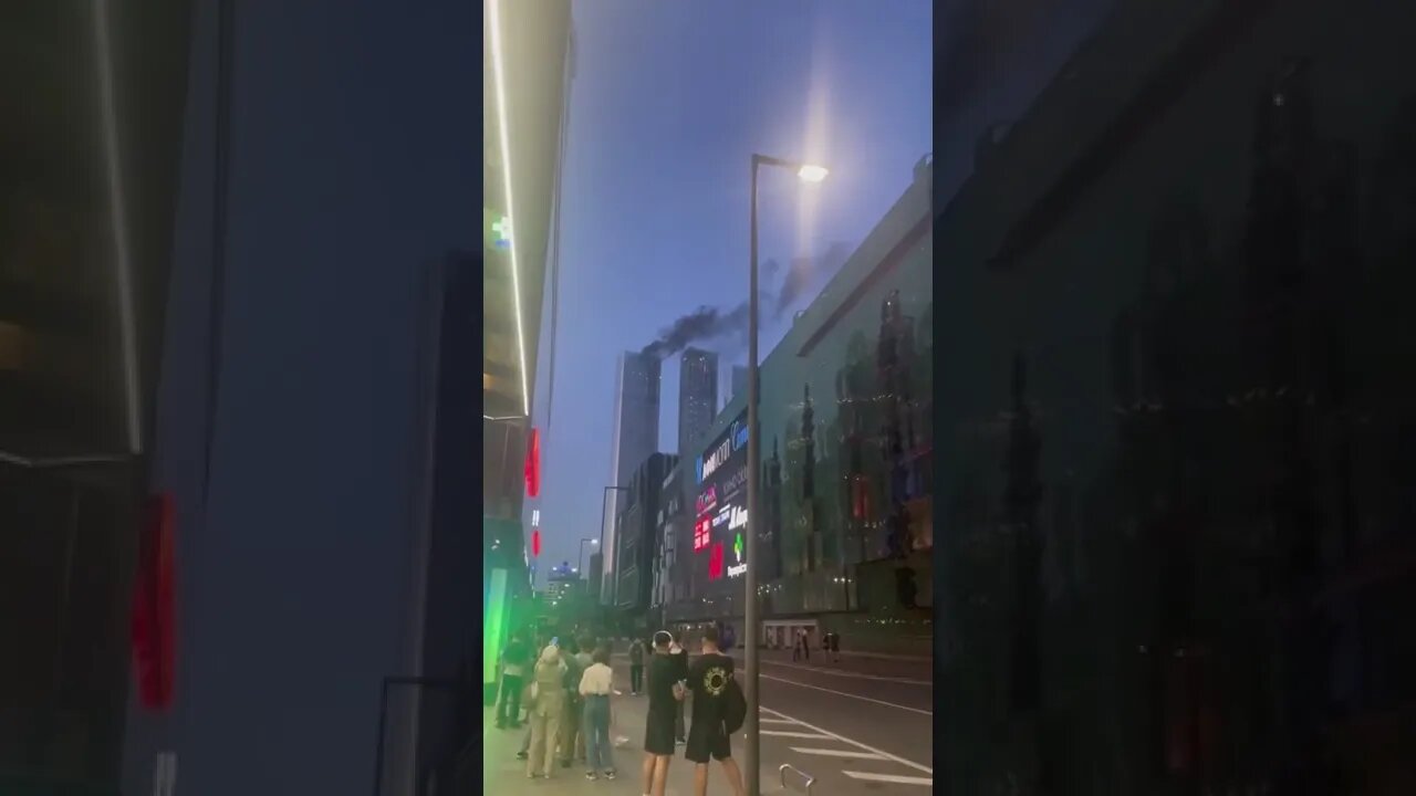 😂 мацква. рашисти свині. Роблять усе, щоб москву цілою Україні не віддати. Палять зараз москву-сіті.