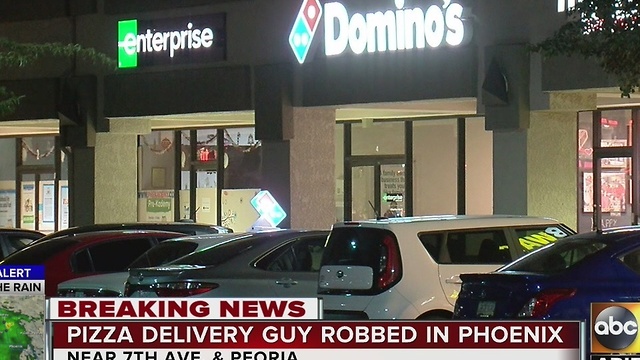 Pizza delivery man robbed in Peoria