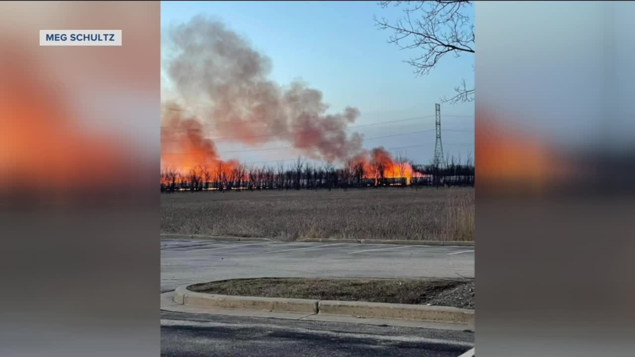 Brush fire linked to power outage in Menomonee Falls