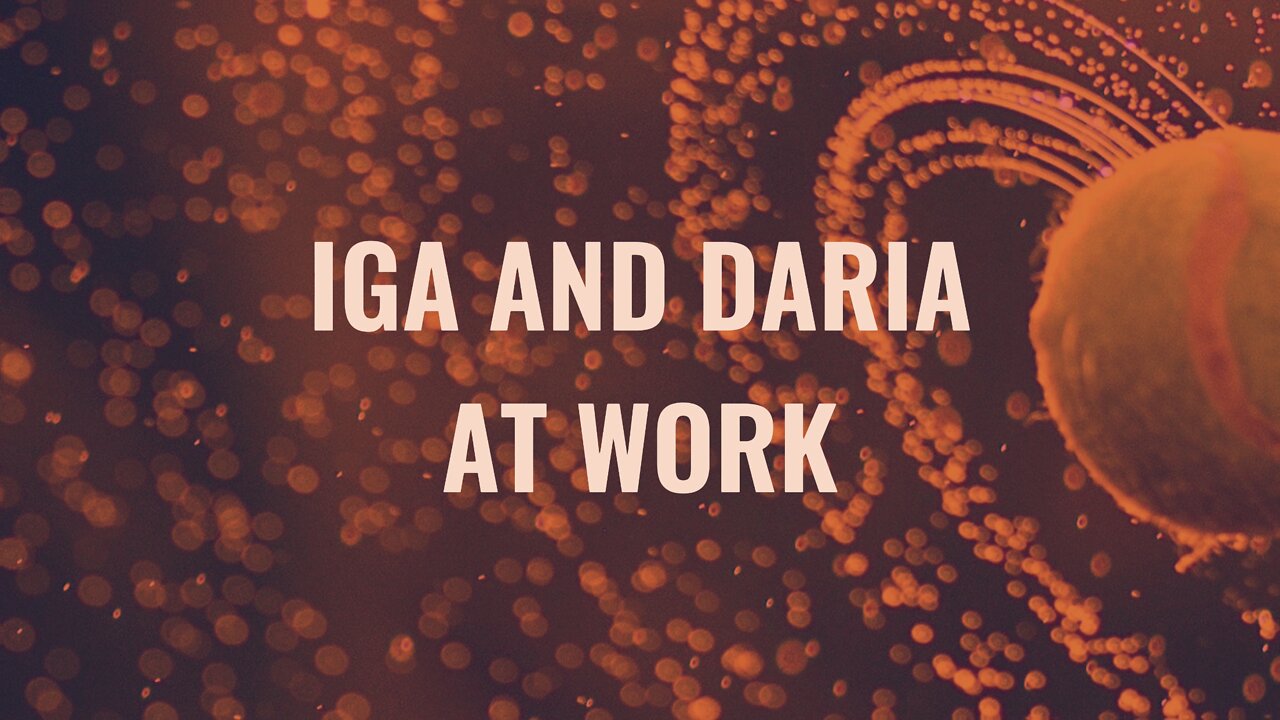 Iga and Daria at work, Semifinals Roland Garros, Paris🇫🇷 02.06.2022