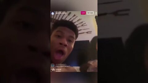 Giannis couldn’t believe his girlfriend is a Lakers fan 😂