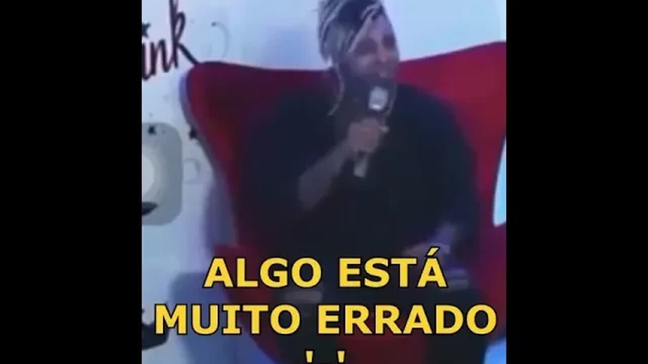 ALGO ESTA MUITO ERRADO , ALGUEM CONSEGUE EXPLICAR O QUE TA ROLANDO ? ( MEME ) ( VIRALIZOU ) #shorts