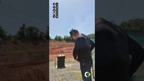 Clube de Tiro e caça - Black Beard 🎯💥🔫😎👍🏼 cortando o cartão.